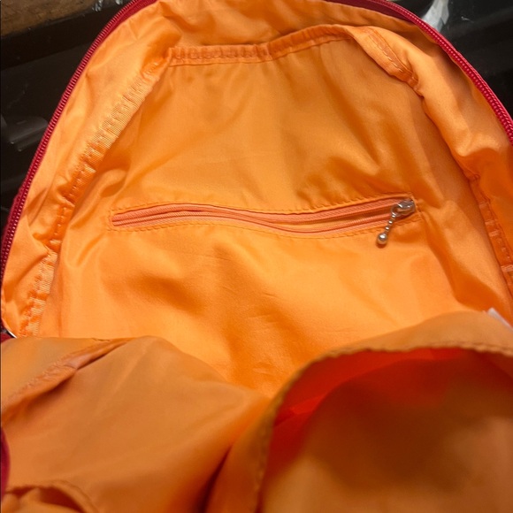 Baggallini Apple Mission Backpack - Picture 5 of 6